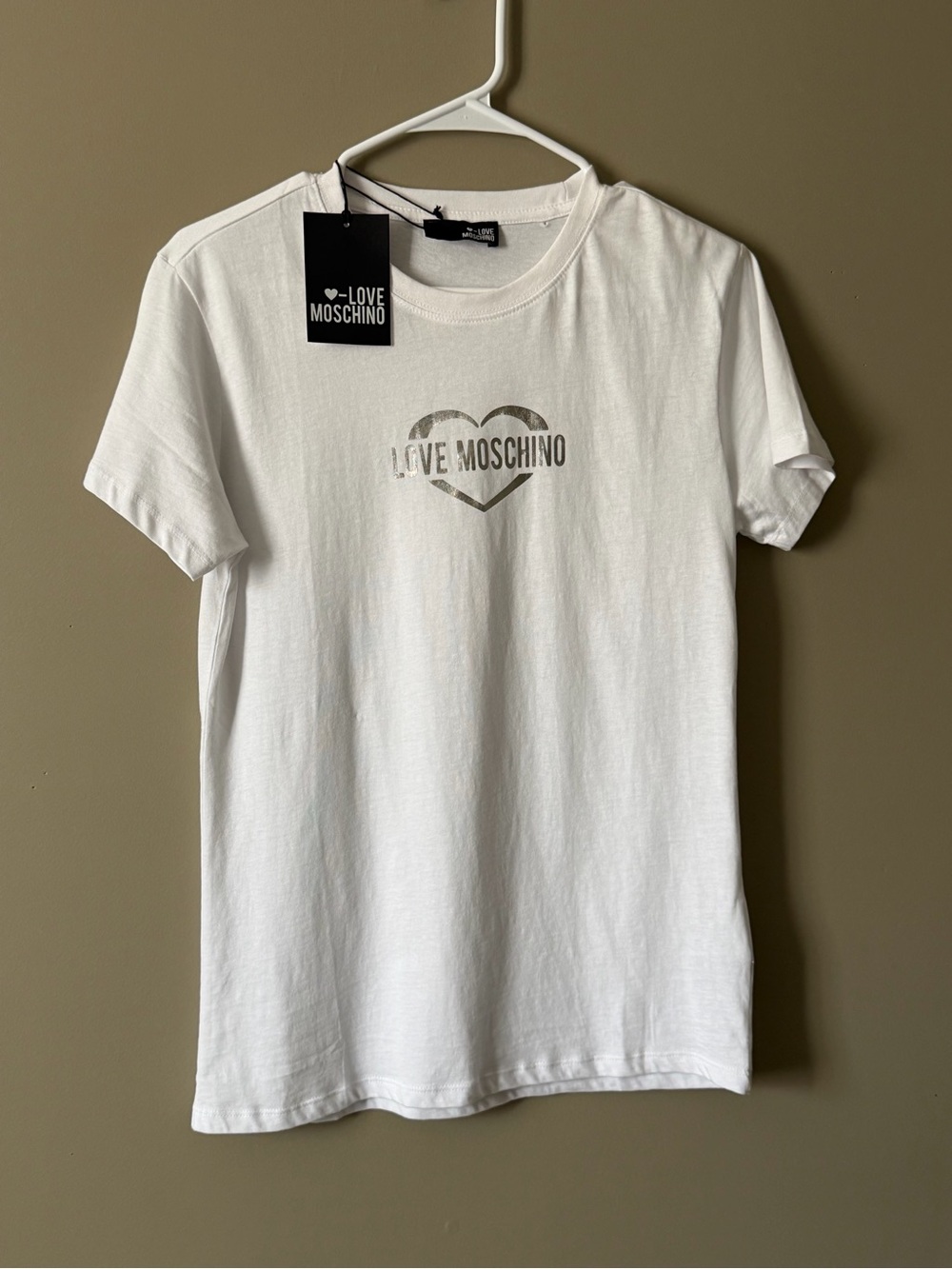 Love Moschino White Tee with Metallic Heart Logo, 100% Cotton size M ( NWT)
